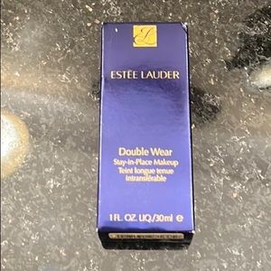 Ester Lauder Double Wear Make Up  1N2 ecru